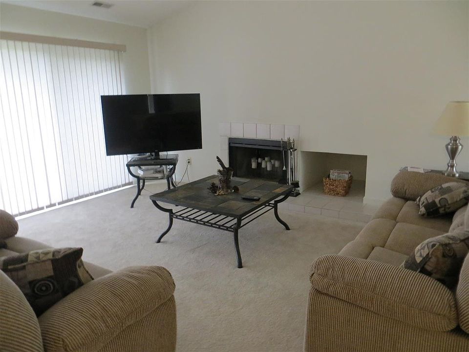 1st image of 9545 S Pointe Lasalles Dr