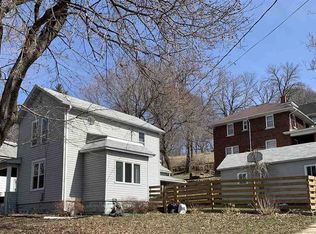 36 N 5th St, Savanna, IL 61074