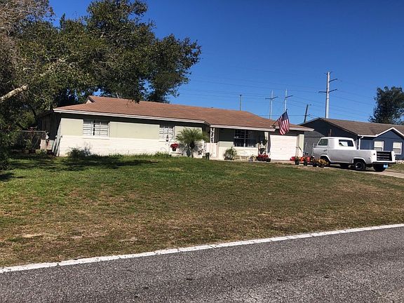 3rd image of 1946 S Old Mill Dr