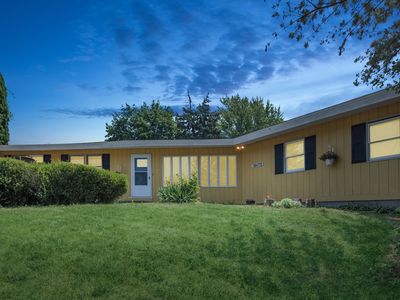15W773 79th St, Burr Ridge, IL, 60527