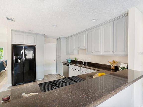 5th image of 12141 Malvern Ct