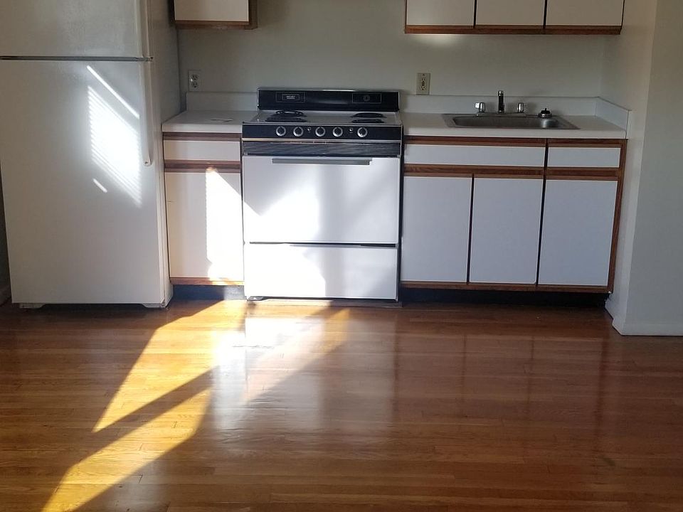 1st image of 391-5 Long Beach Blvd #2