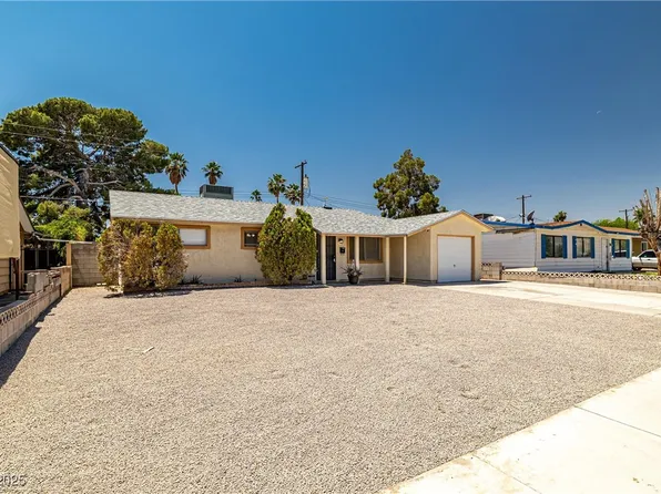 5817 Glen Eagles Ln, Las Vegas, NV 89108