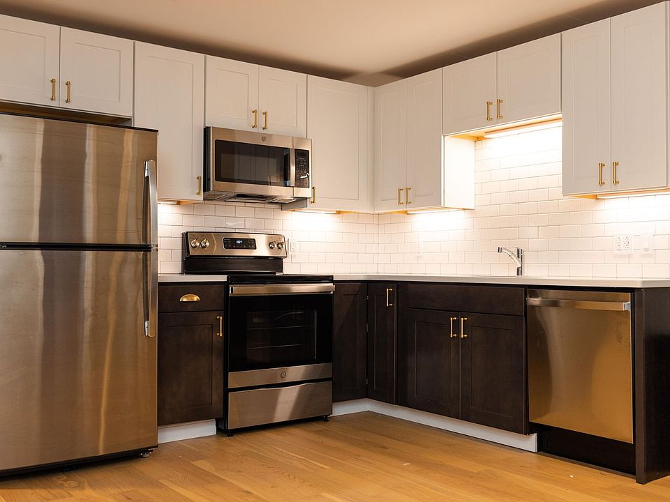 1st image of 32 N Park Row #223