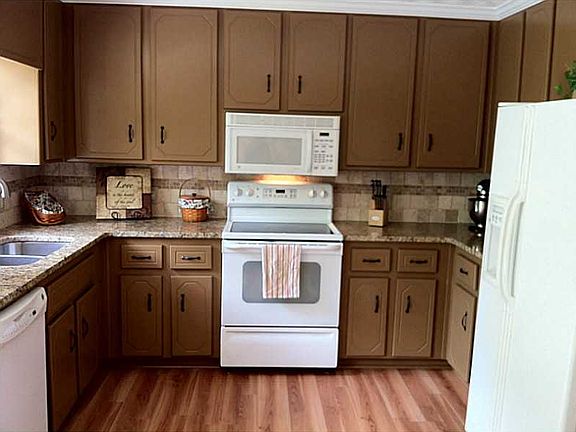 5th image of 3597 Spencer Ln
