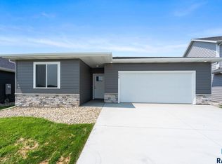 256 Lydia Ct, Harrisburg, SD 57032