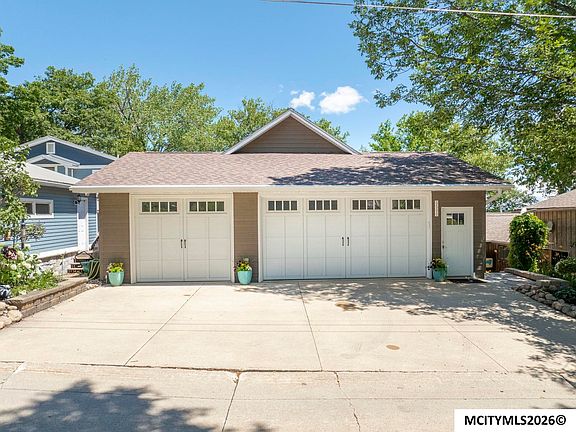 2nd image of 5500 Lakeview Dr