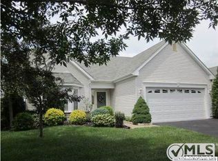 133 Skyline Dr, Lakewood, NJ 08701