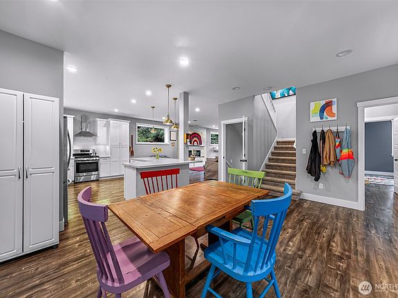 4th image of 32 Hillside Place