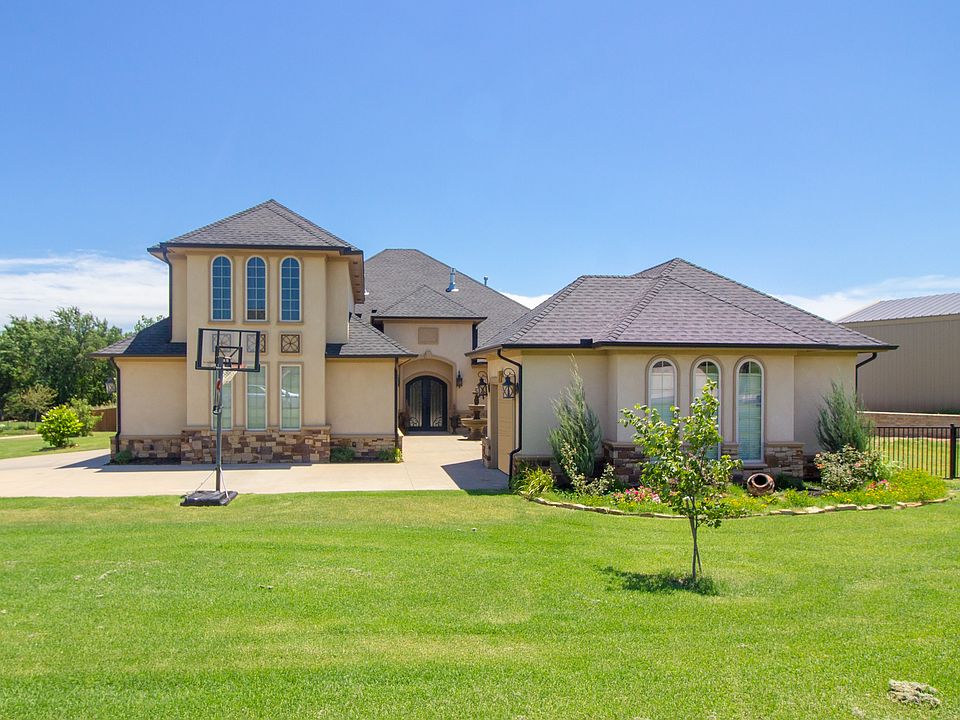1st image of 15700 Colonia Bella Dr