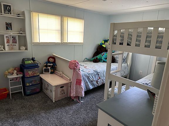 4th image of 3912 England Dr