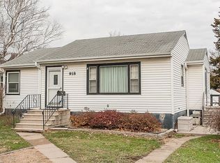 918 O Ave NW, Cedar Rapids, IA 52405