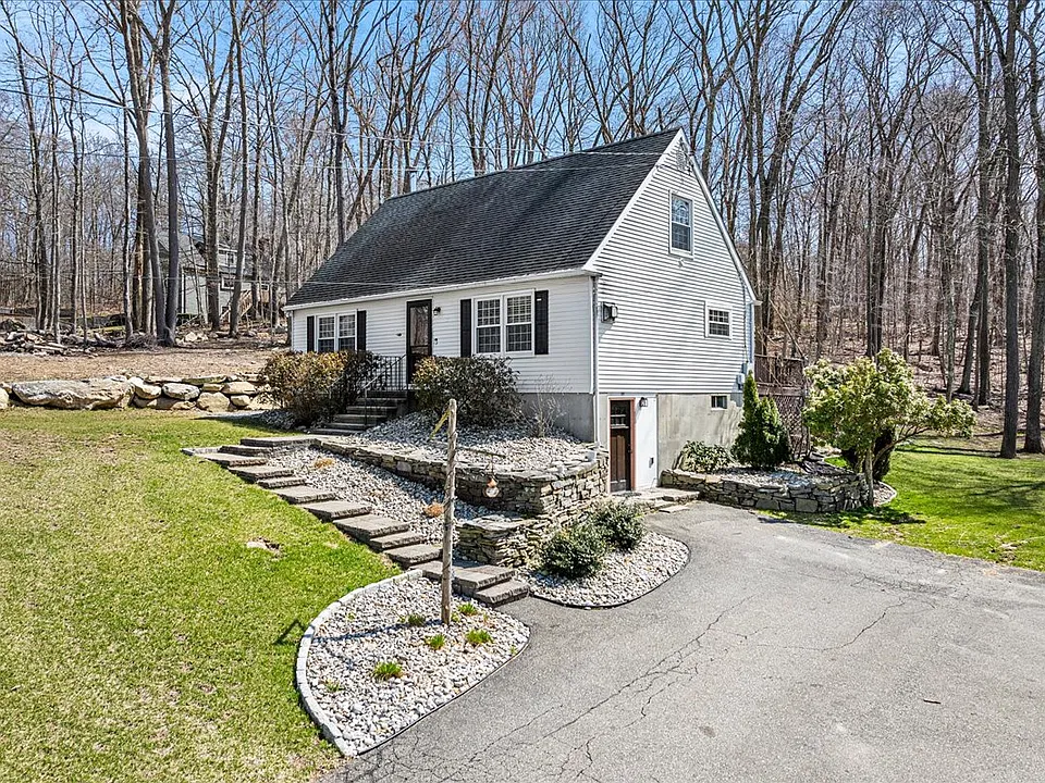 28 Stanwoll Hill Rd