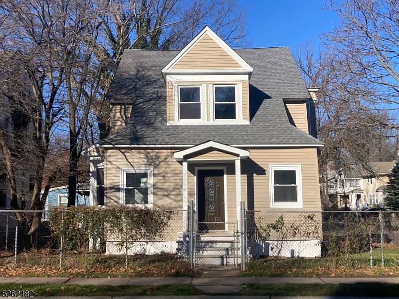 1st image of 117 N Clinton St