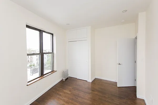 Rented by Jonis Realty | media 12