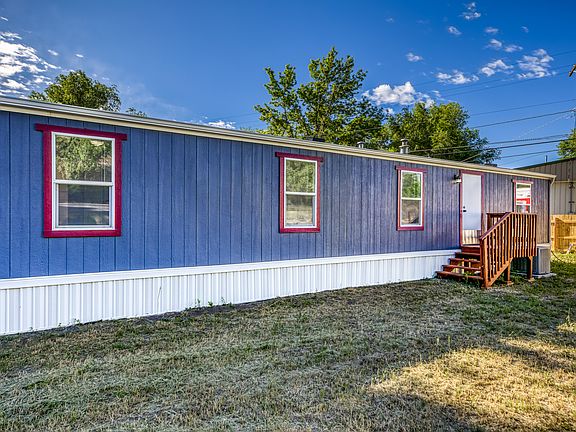 3rd image of 120 Pinon Dr