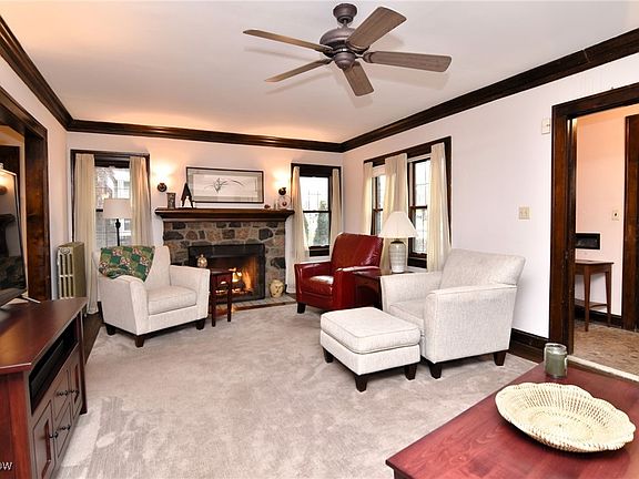 4th image of 3121 Euclid Heights Blvd