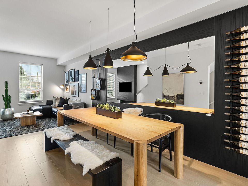 1st image of 2886 Montrose Ave #2
