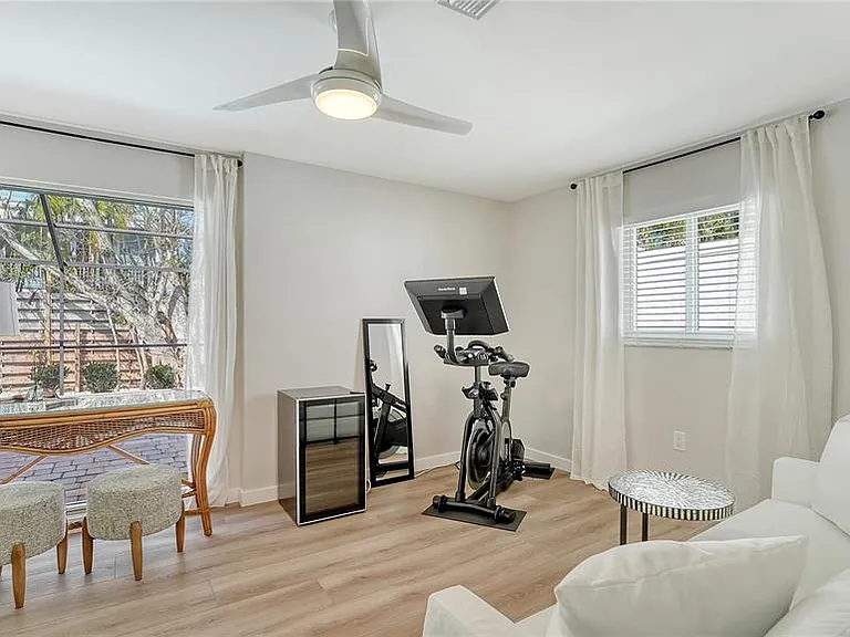 734 Birdsong Ln — Photo 10