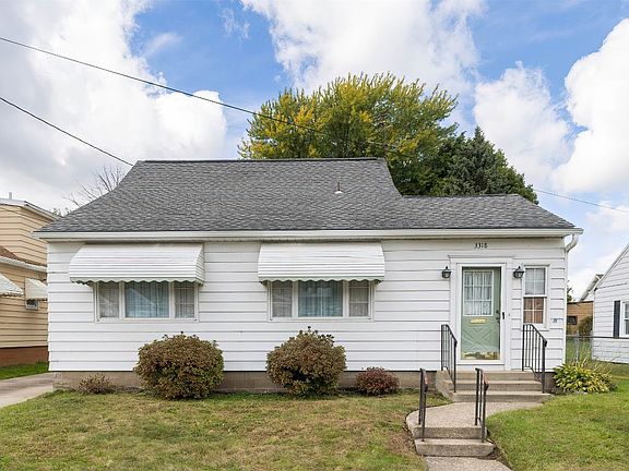 2nd image of 3318 Chapin St