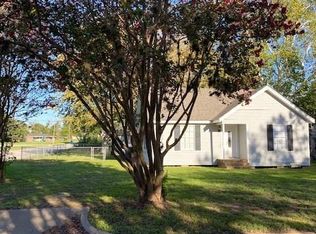 1106 8th St, Hempstead, TX 77445