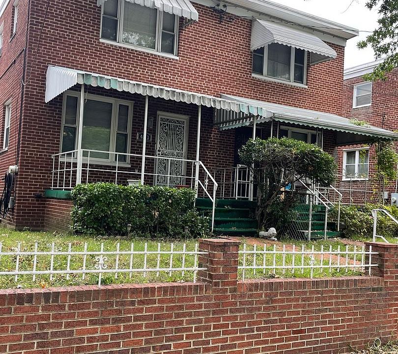 1st image of 4813 7th St NE
