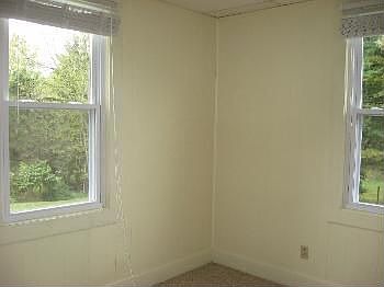 5th image of 490 Church St