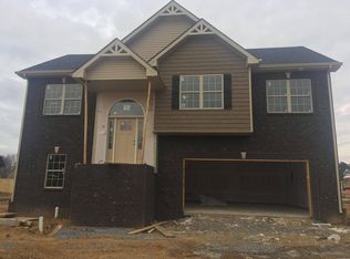 106 Bentley Mdws, Clarksville, TN 37043