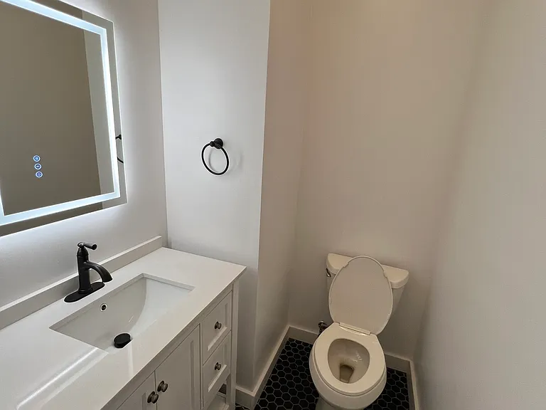44 W 56th St #4 — Photo 12
