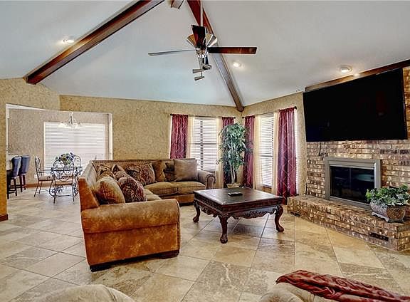 3rd image of 3712 Murphy Dr