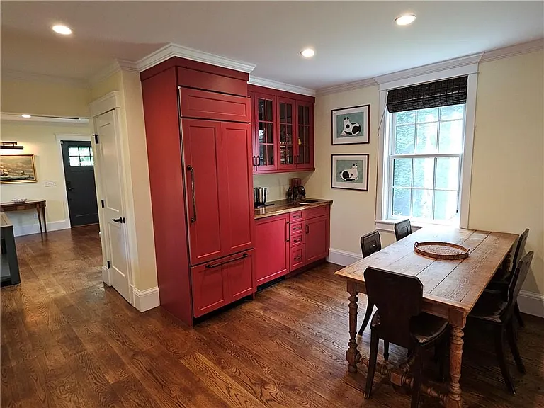 209 Coggeshall Ave — Photo 20