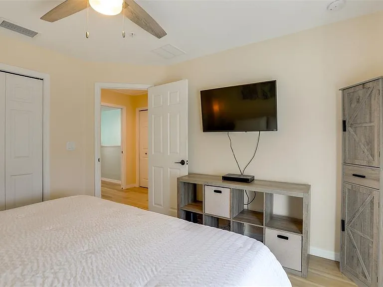 2441 6th Avenue Dr E — Photo 17