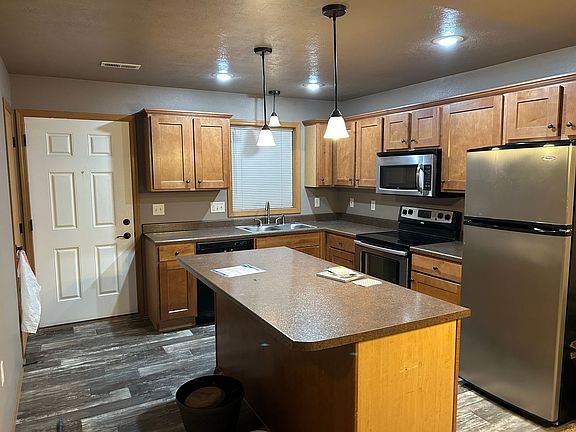 2nd image of 1105 E 73rd St APT 203