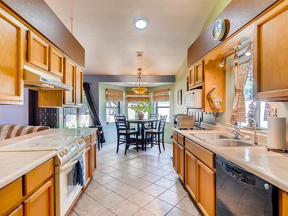 14245 N 42nd St Phoenix AZ-large-008-8-K
