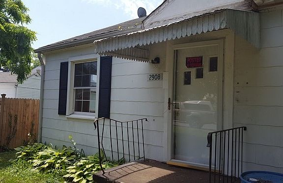 2nd image of 2908 Glenrose Ave NW