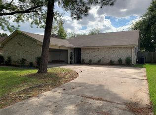 6715 Desert Rose Ln, Houston, TX 77086