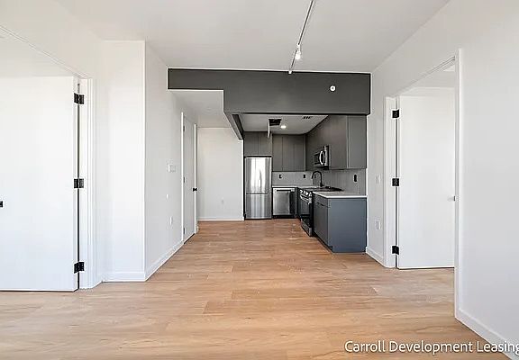 4th image of 931 Carroll St #1206