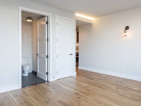5th image of 670 Pacific St APT 603