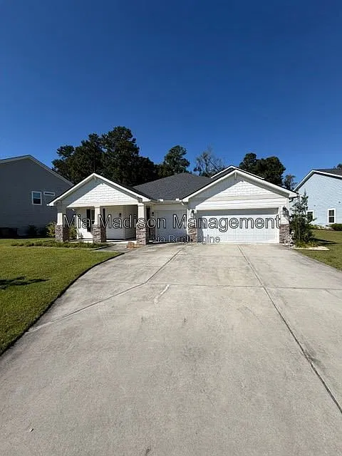 5 bed, 4.0 bath, 2984 sqft, $3,600 — Photo 2