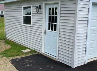 42 Sunbury Ave, Bangor, ME 04401