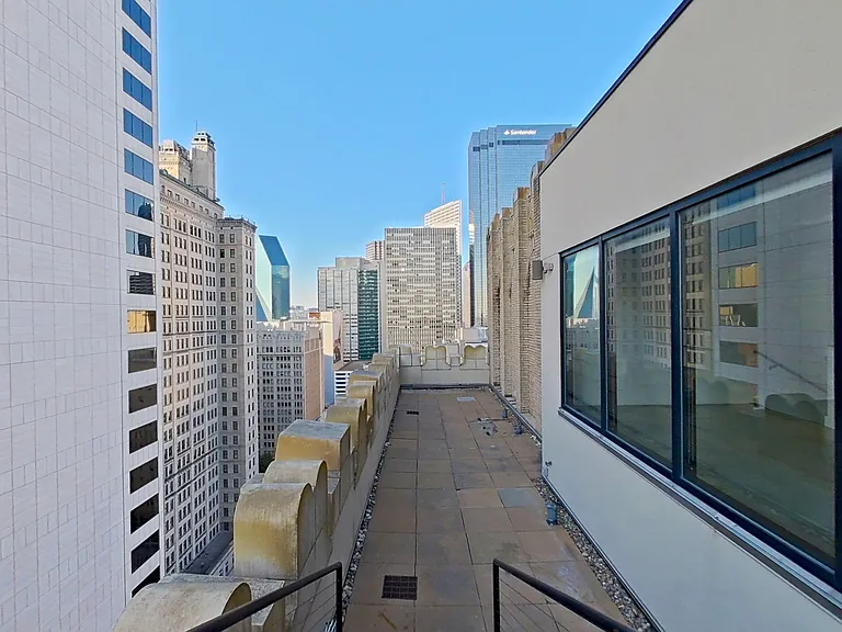 Dallas Power and Light Lofts — Photo 13