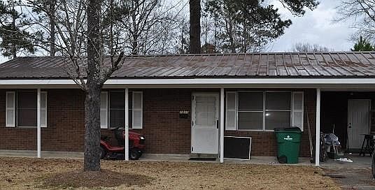 1st image of 1011 S Dogwood Dr