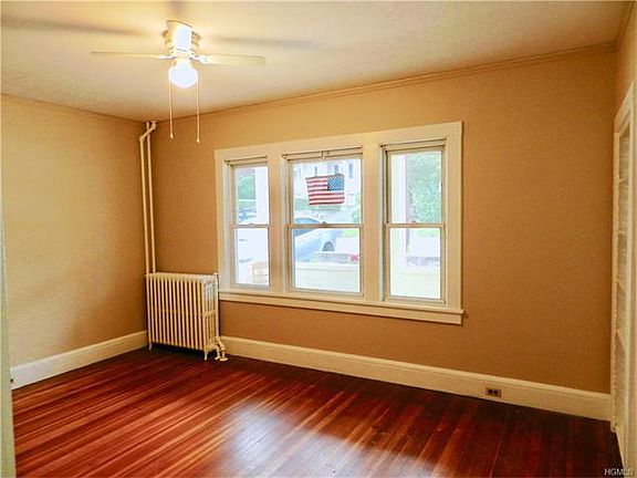 3rd image of 7 Fairview Ave