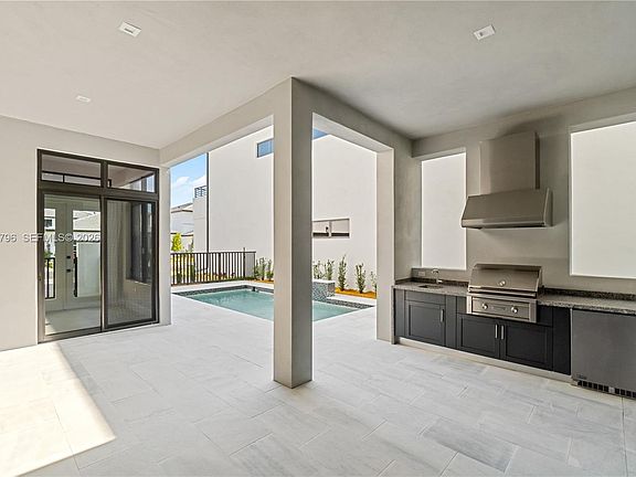5th image of 8091 NW 48th Ter