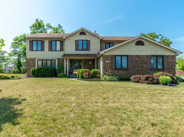 9729 White Hill Ct, Fort Wayne, IN 46804