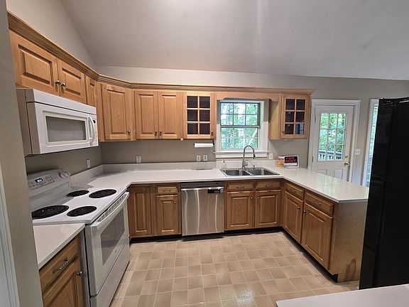 4th image of 1117 N Concord Rd