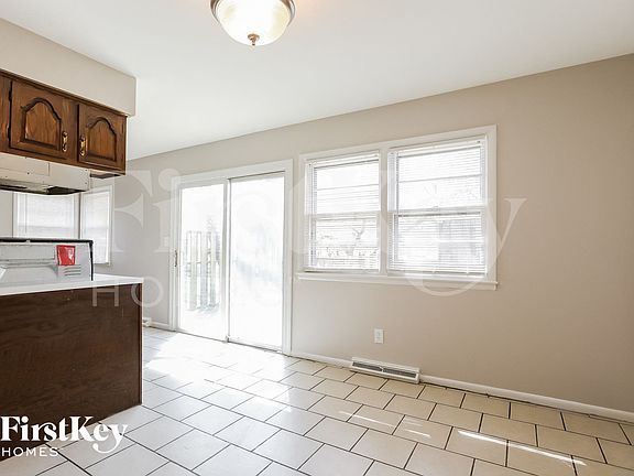 5th image of 7712 Arlington Ave