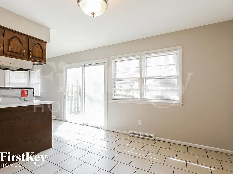 7712 Arlington Ave — Photo 5