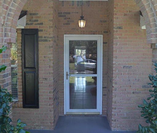3rd image of 1828 Lakedge Dr