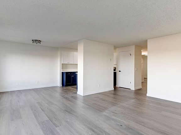 5th image of 304 N Main St APT 14